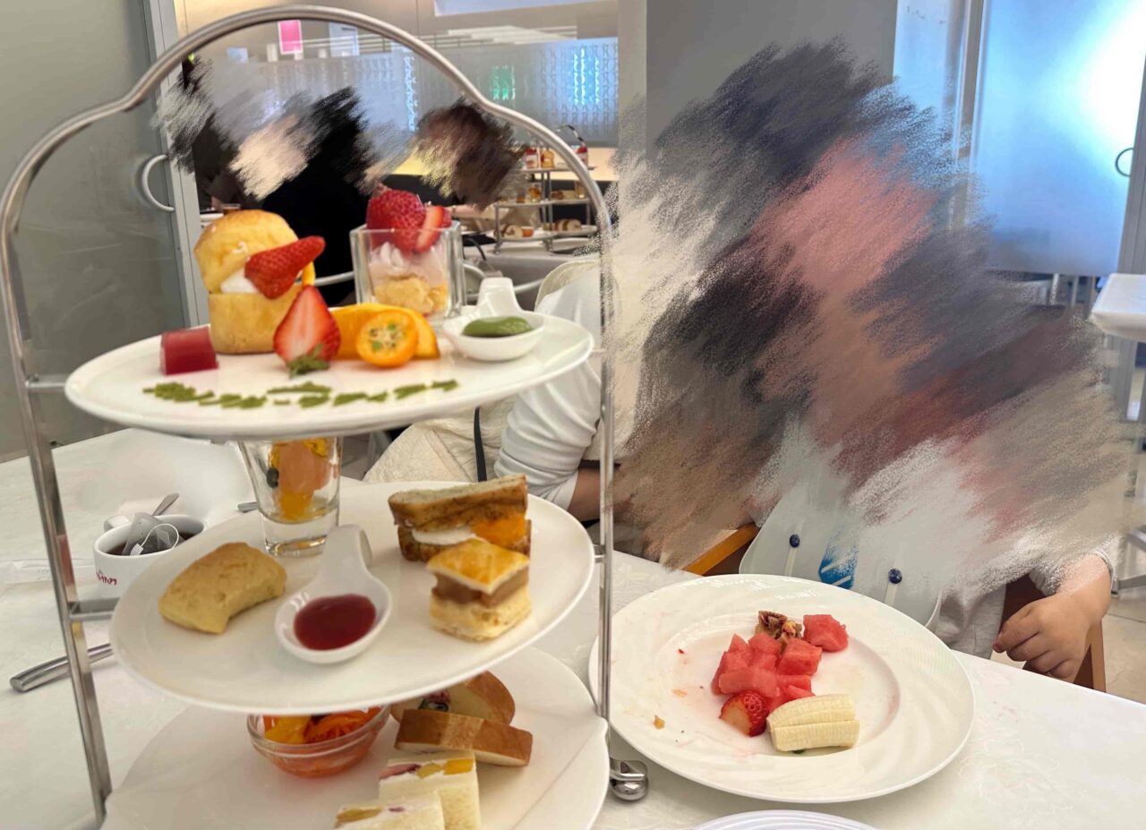 タカノフルーツティアラでの食事風景